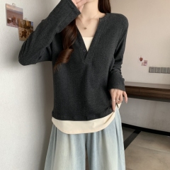 Autumn and winter new style V-neck fake two-piece thickened spliced ​​placket long-sleeved loose slimming T-shirt for women