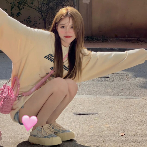 Retro round neck sweatshirt for women in autumn and winter new large size plus velvet lazy style long-sleeved top jacket