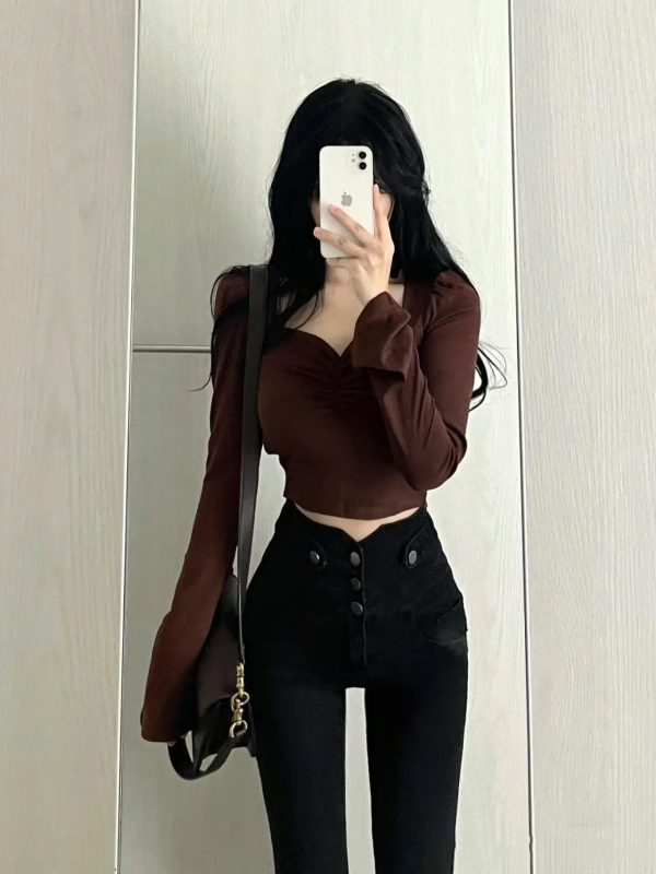 Pure lust hottie V-neck long-sleeved T-shirt for women in autumn and winter, slim-fitting inner layered shirt, micro-flare sleeve short top