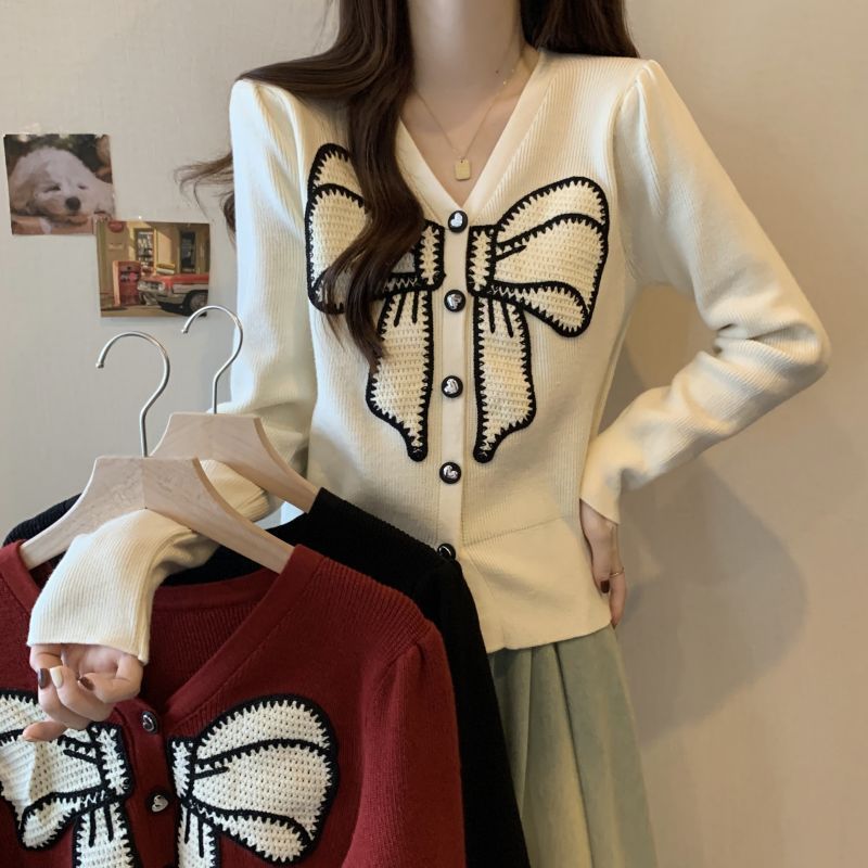 Autumn new large size fat girl big bow V-neck love button knitted cardigan sweater