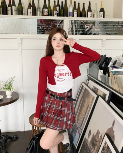 American letter print slim fit T-shirt red plaid skirt college style summer JK suit