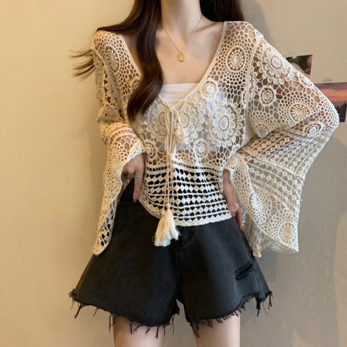 Large size hollow knitted blouse for women 2024 loose sun protection air-conditioning shirt design with lace crochet