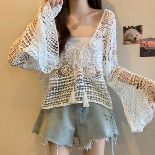 Large size hollow knitted blouse for women 2024 loose sun protection air-conditioning shirt design with lace crochet
