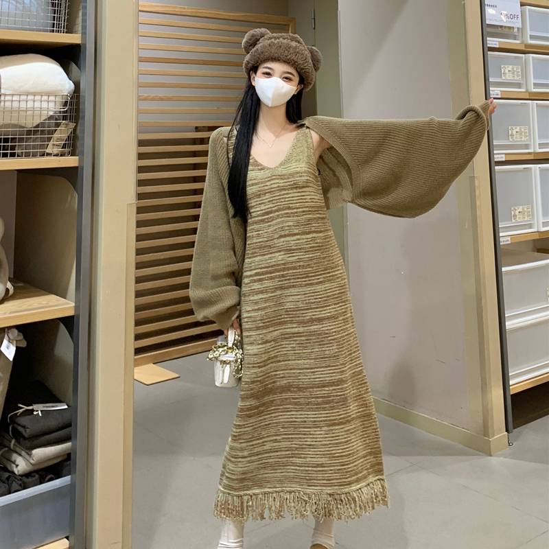 Plus size women's Hong Kong style retro tassel knitted jumpsuit suspender skirt + sweater cardigan high-end two-piece set trendy