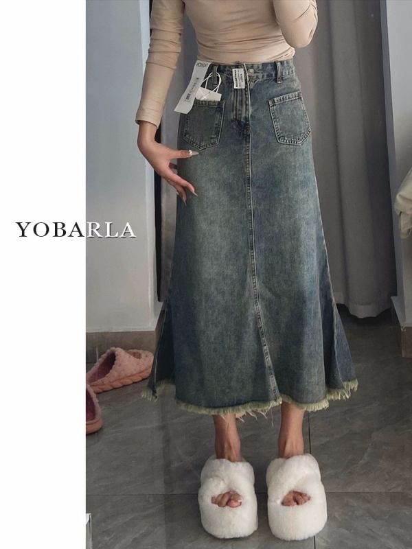 Retro raw edge denim skirt for women with high waist and fat mm, loose slimming large size hip-covering A-line fishtail skirt