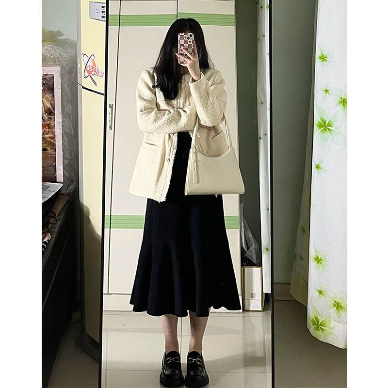Woolen fishtail skirt plus size A-line skirt for fat women, suitable for pear-shaped figures, slimming and covering the crotch