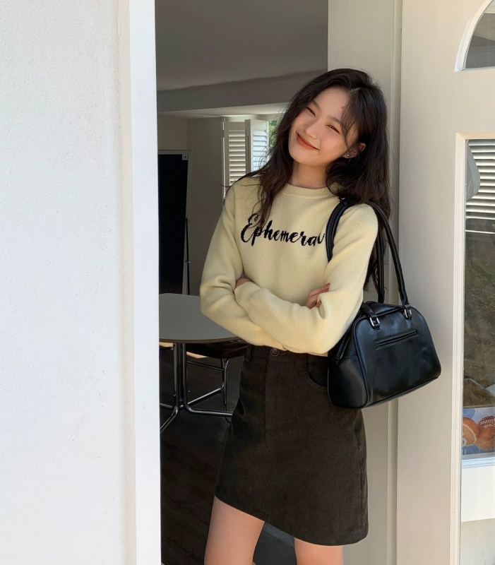 Hello Canon Retro Letter Jacquard Short Sweater Women's Spring New Loose Slim Pullover Knitted Top