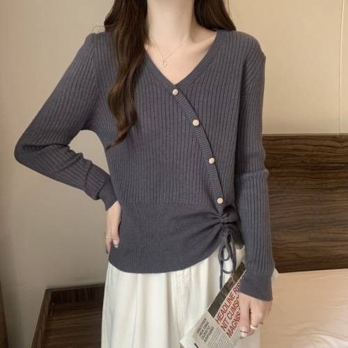 Large size long-sleeved sweater for women in autumn and winter new slim V-neck sweater design top