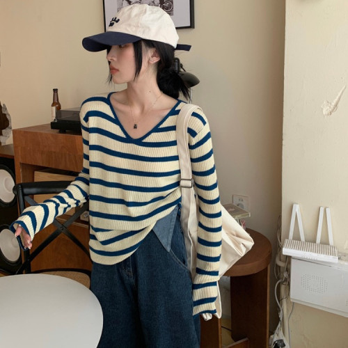 Large size V-neck striped sweater women's early autumn bottoming shirt design niche long-sleeved top