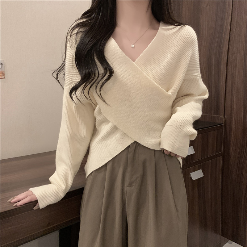 Cross sweater sweater women's autumn new style autumn v-neck inner layering shirt early autumn short top
