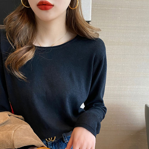 Round neck bottoming shirt for women, white early autumn top, new suit, spring and autumn knitted sweater, thin sweater