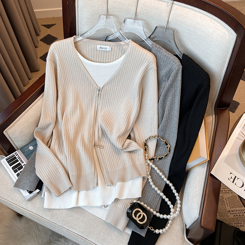 Korean version of winter plus size women's fashionable niche fake two-piece sweater top slightly fat mm loose thick sweater