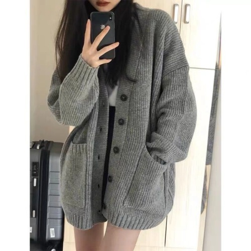 Korean style small fragrant style knitted sweater for women autumn new outer wear loose and lazy v-neck cardigan jacket trendy
