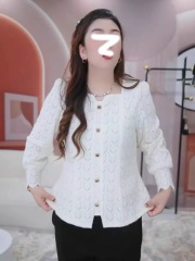 Plus size women's clothing autumn 2024 new style loose and slimming age-reducing lace square neck long-sleeved bottoming shirt trendy tops