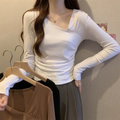Large size 2024 autumn and winter new bottoming shirt for women, slim and chic inner wear, long-sleeved T-shirt with irregular design