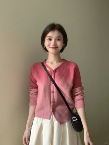 Gradient red sweet outer sweater sweater for women new autumn short style unique unique top