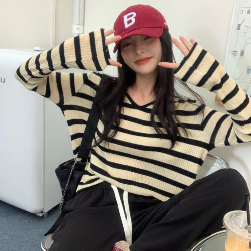 Large size V-neck striped sweater women's early autumn bottoming shirt design niche long-sleeved top