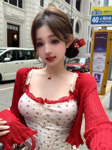 Real shot of bow floral dress for women in spring and summer new style sweet and spicy pure lust splicing lace strap hip skirt