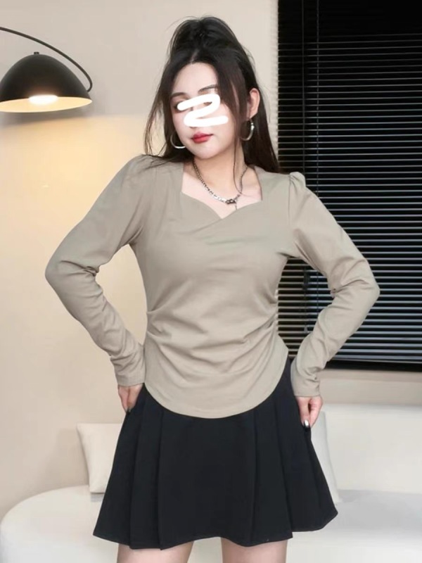 Plus size women's clothing for slightly chubby mm, slimming, covering the flesh, right shoulder popular top, pleated slim inner long-sleeved T-shirt for women