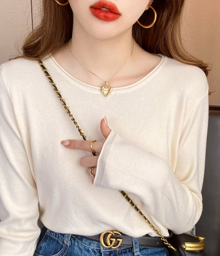 Round neck bottoming shirt for women, white early autumn top, new suit, spring and autumn knitted sweater, thin sweater