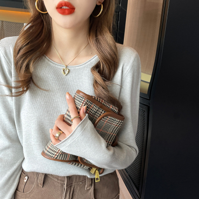 Round neck bottoming shirt for women, white early autumn top, new suit, spring and autumn knitted sweater, thin sweater