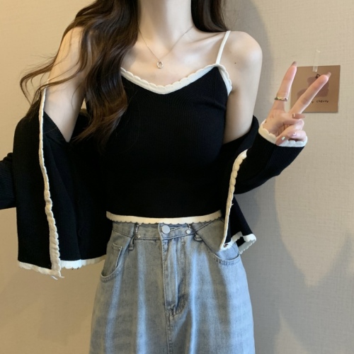 Large size contrasting short sweet and spicy long-sleeved knitted cardigan two-piece set with suspenders inside women's autumn fashion suit