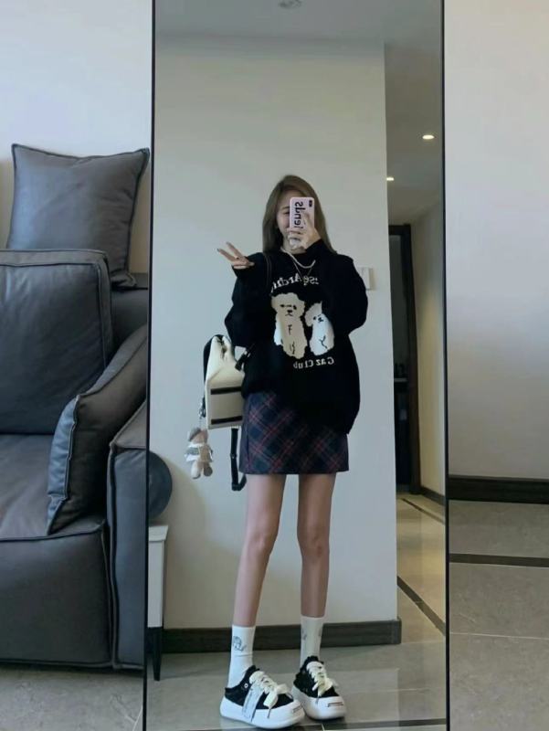Thin Chinese cotton milk silk plus velvet Chinese cotton silver fox velvet round neck printed sweatshirt for female couple Douyin quality