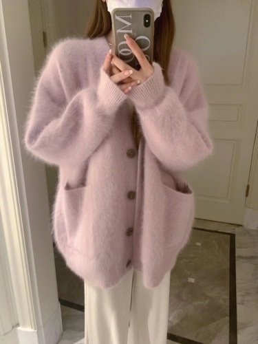 Pink v-neck mink velvet sweater jacket for women in autumn and winter, gentle and lazy mid-length style with breast fufu knitted cardigan