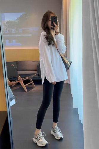 New white bottoming shirt for women Hong Kong style chic top casual loose mid-length long-sleeved T-shirt