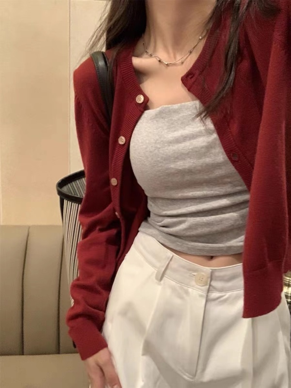 Huanghuangjia round neck sweater for women, autumn style, soft, skin-friendly, comfortable and versatile, loose, slim, long-sleeved top