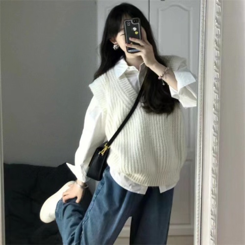 White knitted vest for women, new autumn and winter loose outer wear V-neck sweater vest + shirt set