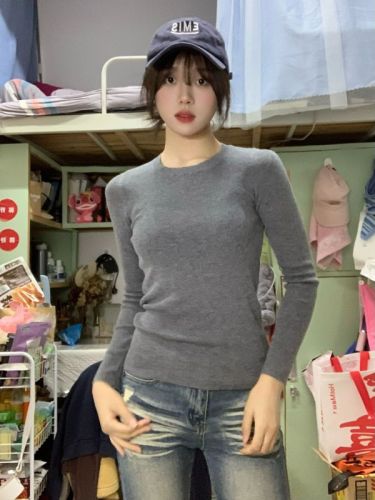Gray knitted sweater for women, autumn and winter inner layering shirt, hot girl slim fit short top