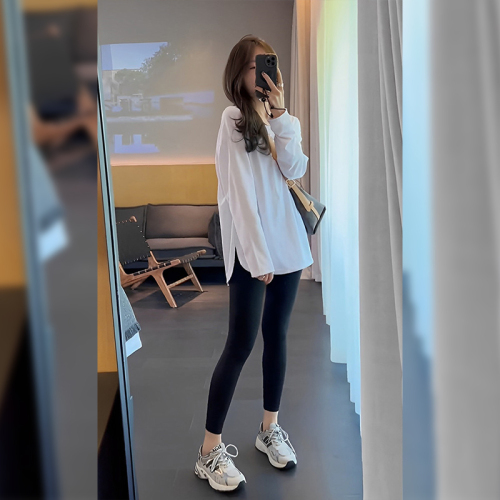 New white bottoming shirt for women Hong Kong style chic top casual loose mid-length long-sleeved T-shirt