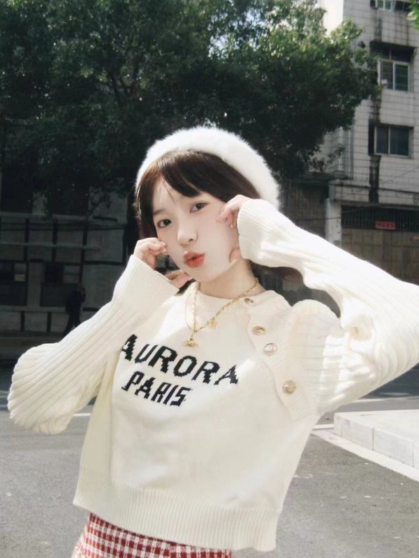 Fashionable niche buttoned round neck knitted contrast sweater blouse