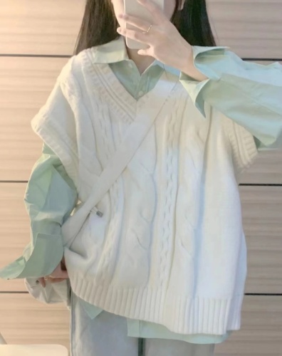 College style vest knitted vest for women spring and autumn new small waistcoat sweater versatile shirt three-piece suit