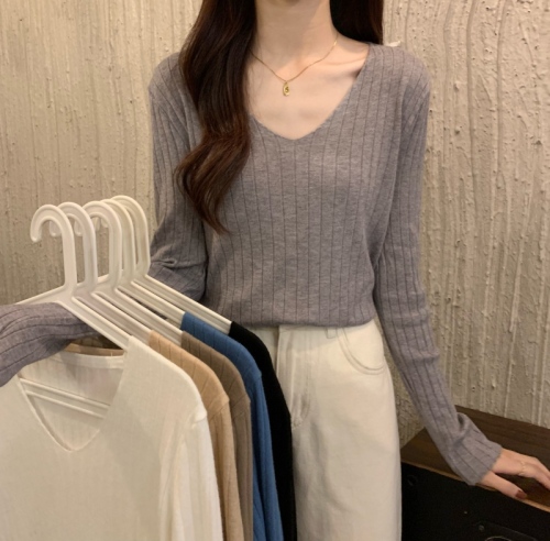 Large size lazy style V-neck sweater, retro and versatile temperament, slimming inner layer, long-sleeved bottoming shirt top