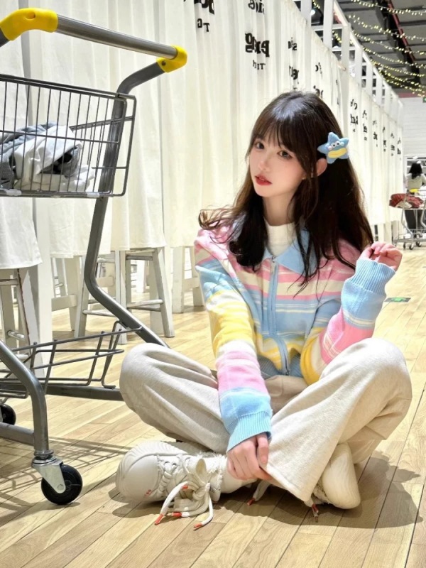 Colorful Striped Sweater Women's 2024 New Korean Style Small Short Contrast Color Splicing Knitted Cardigan Jacket