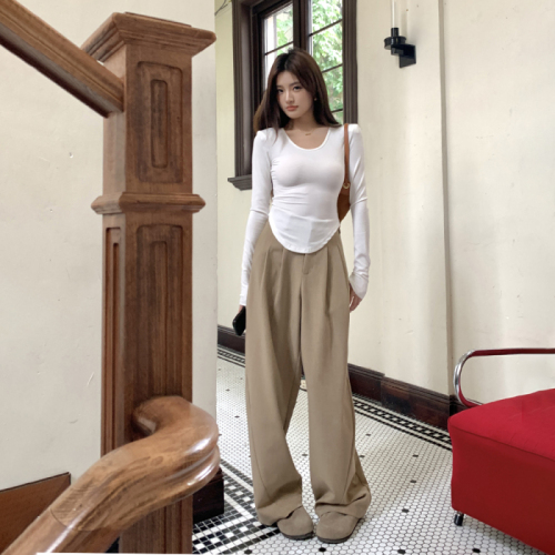 Real shot of 2024 autumn and winter new old money style commuting high waist wide leg trousers loose profile casual pants for women