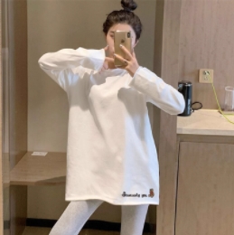 Embroidered thickened double-sided German velvet winter wear thickened warm bottoming shirt long-sleeved white T-shirt for women
