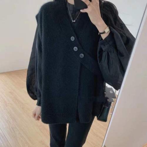 Autumn new Korean style design diagonal button knitted vest V-neck sweater waistcoat sleeveless jacket for women