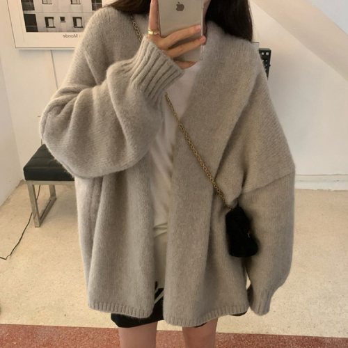 Japanese retro lazy style loose sweater cardigan coat for women thickened autumn and winter new design niche