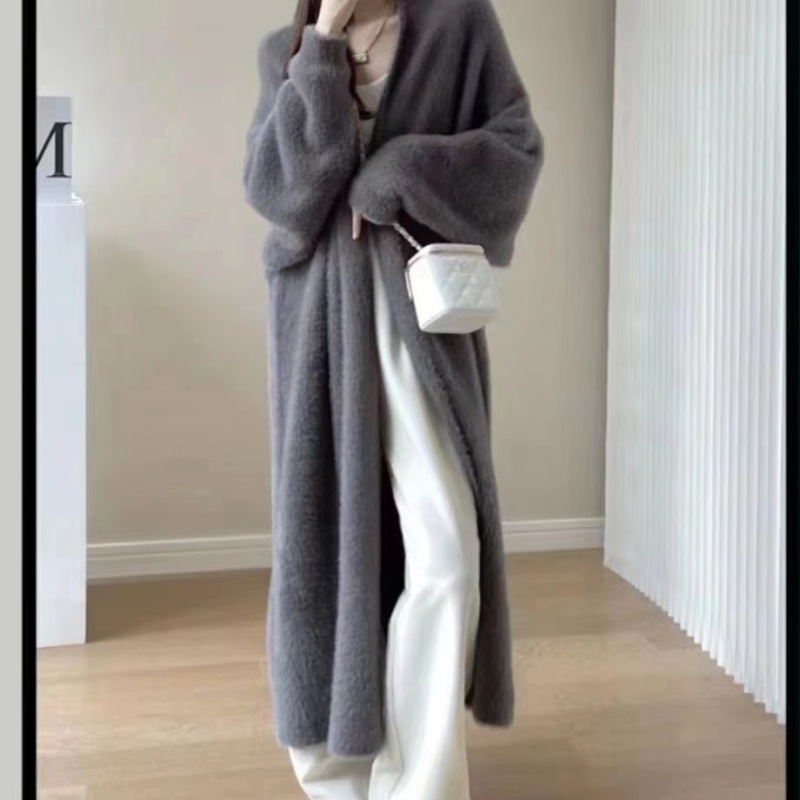 A sweet peach yikett winter chapter gentle white moonlight winter white mink velvet long sweater cardigan