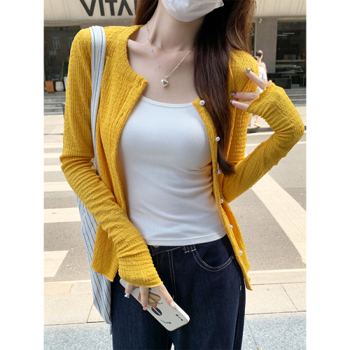 Real shot and real price for early autumn wear yellow knitted cardigan for women autumn new textured pearl button chic top