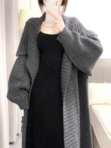 High-end French retro lapel long sweater tall knitted loose lazy style coat autumn and winter thick cardigan