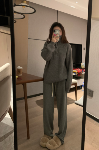 Soft and glutinous Korean style versatile pink turtleneck half zipper loose pullover solid color lapel slim sweater for women autumn and winter thick