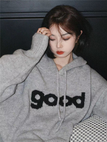 Korean gentle style hooded sweater for women in autumn, winter and New Year design niche cute gray sweater top