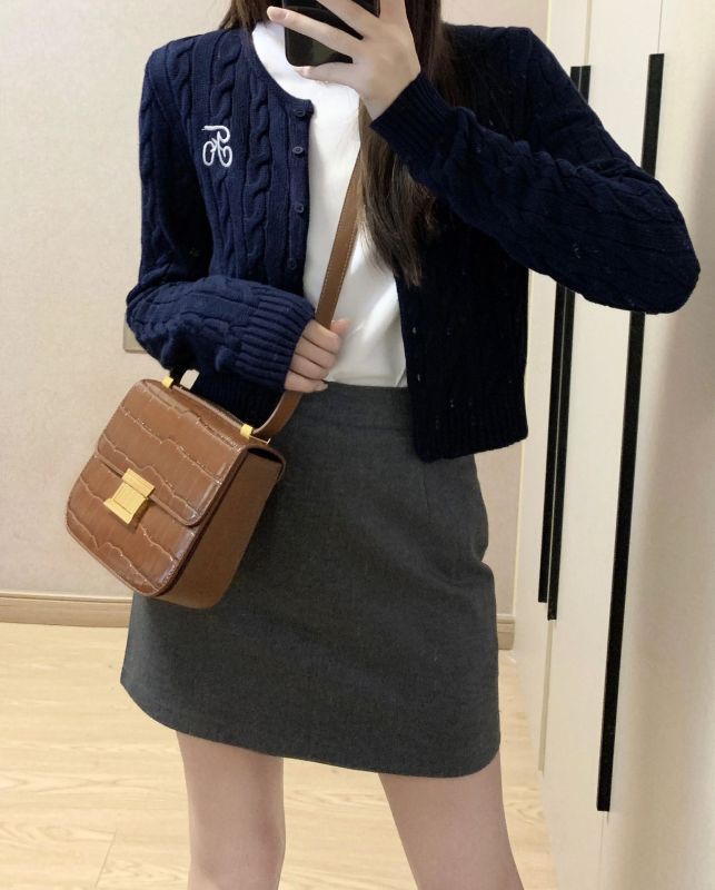 Autumn round neck knitted classic embroidered twist cardigan