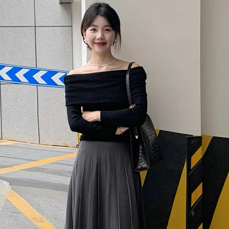 Gentle collarbone one-shoulder black sweater women's autumn sweater bottoming shirt black one-shoulder collar off-the-shoulder top