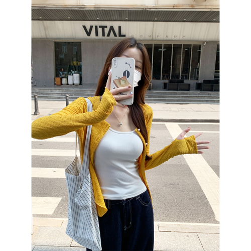 Real shot and real price for early autumn wear yellow knitted cardigan for women autumn new textured pearl button chic top