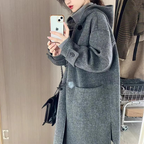 Hepburn style horn button woolen coat for women autumn and winter new style high-end thickened woolen coat for small people